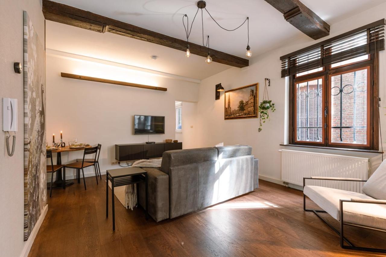 Authentic Apartment In The Heart Of Antwerpen Exteriör bild