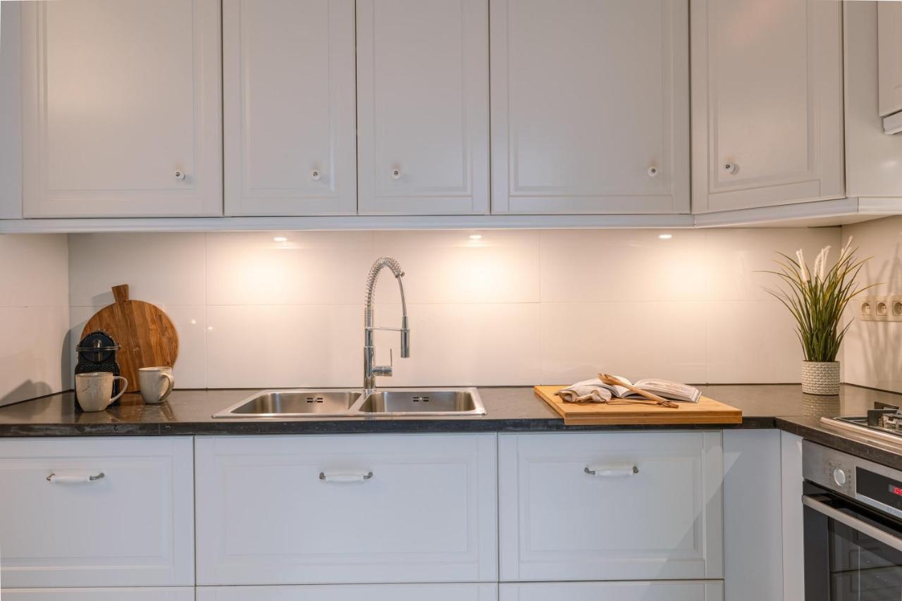 Authentic Apartment In The Heart Of Antwerpen Exteriör bild