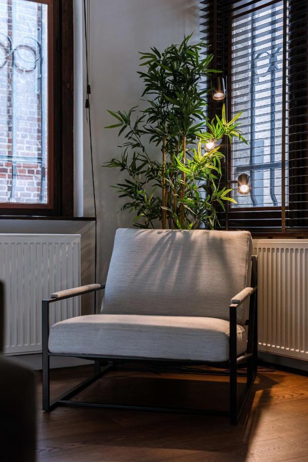 Authentic Apartment In The Heart Of Antwerpen Exteriör bild